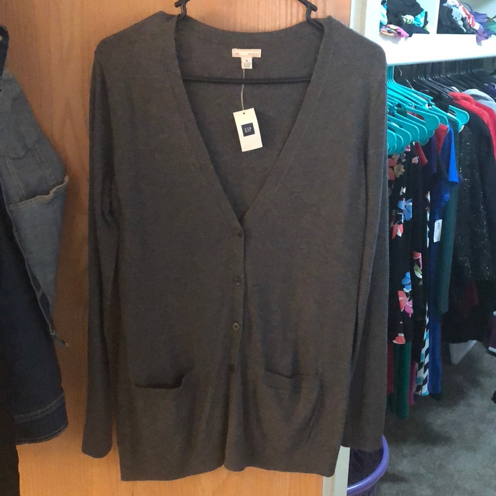 GAP sweater NWT